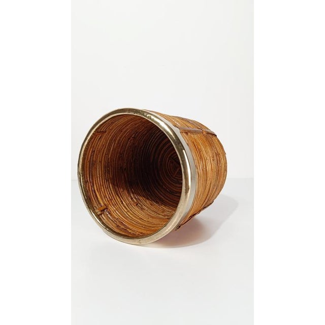 Italian Cachepot Basket in Hand-Woven Pencil Reed Rattan and Brass, 1970s For Sale - Image 13 of 18