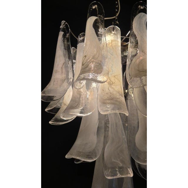 Hollywood Regency Murano Glass Petal Chandelier, Italy, 1970s For Sale - Image 3 of 13