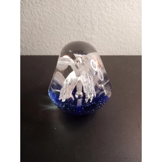 Contemporary 1980s Dynasty Gallery Heirloom Cobalt Blue & White Sunburst Donut Paper Weight For Sale - Image 3 of 8