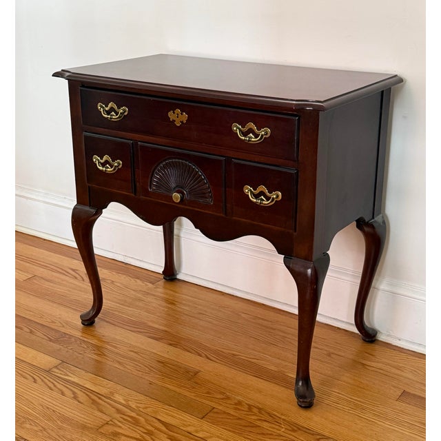 Late 20th Century Thomasville Traditional Cherry Queen Anne Style Lowboy For Sale - Image 10 of 10