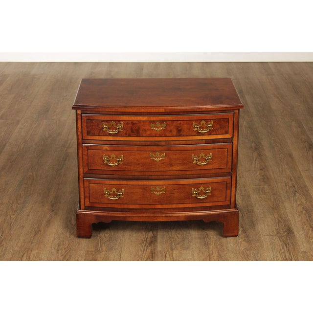 Henredon Aston Court Pair Of Mahogany Nightstands For Sale - Image 13 of 18