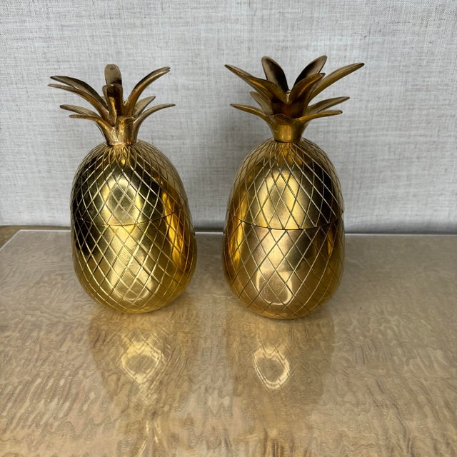 American Late 20th Century Polished Brass Pineapple Containers With Removable Tops- A Pair For Sale - Image 3 of 9