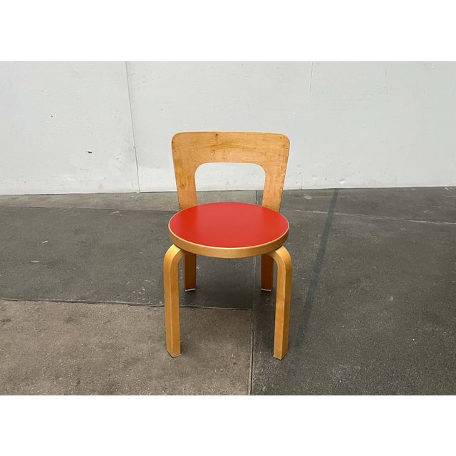 Vintage Red Linoleum N65 Children's Chair by Alvar Aalto for Artek, Finland, 1970s For Sale - Image 16 of 18
