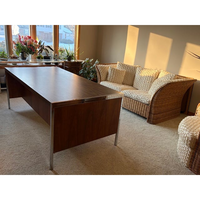 Mid-Century Modern Mid-Century Modern Executive Desk Credenza Set Ge Series 900 Myrtle Desk Co 1960s, 2 Pieces For Sale - Image 3 of 17