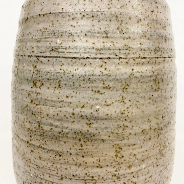 1960s Mid-Century Modern Mottled Earth Speckled Pottery Vase For Sale In San Diego - Image 6 of 12