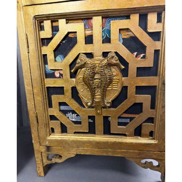 Gold Pair of Late 20th Century Chinoiserie Nightstands / Cabinets For Sale - Image 8 of 15