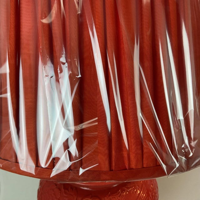 1960s Vintage Large Coral Porcelain Ginger Jar Lamps With Shades - a Pair For Sale - Image 9 of 12