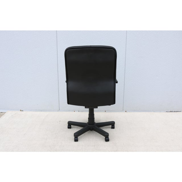 Knoll Bulldog Executive Ergonomic Office Desk Chair in Black Leather, Adjustable For Sale - Image 10 of 18