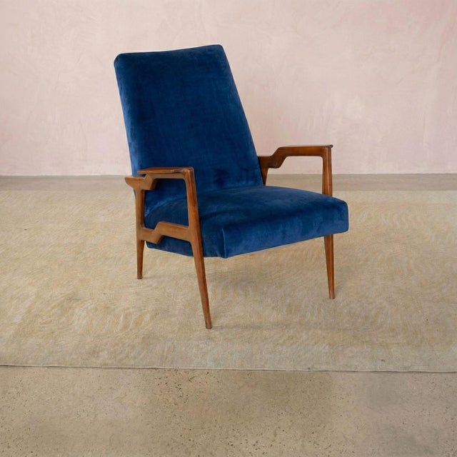 Mid-Century Modern Armchairs in Curved Wood with Burgundy Velvet Upholstery by Osvaldo Borsani, 1960s, Set of 3 For Sale - Image 3 of 9