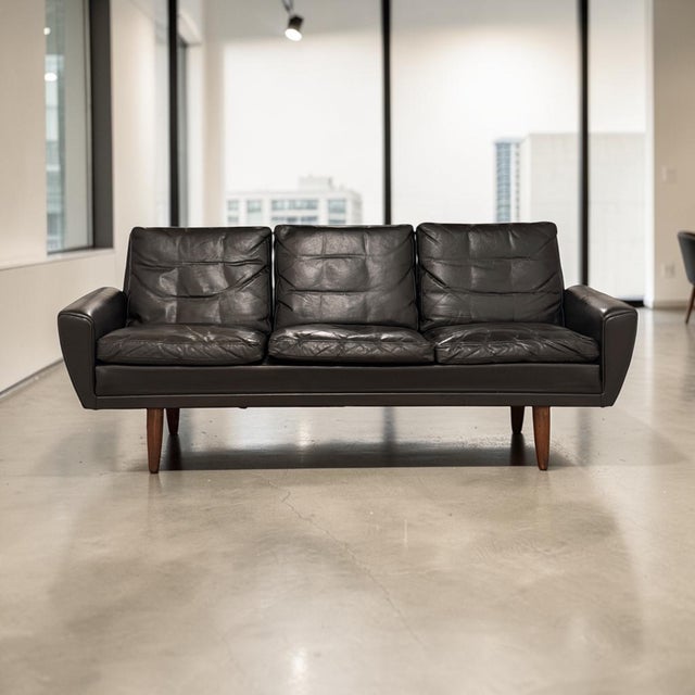 Model 64 Sofa in Black Leather by Georg Thams for Vejen Polstermøbelfabrik, Denmark, 1960s For Sale - Image 9 of 14