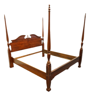 King Size Carved Cherry Wood Kincaid Furniture Limited Edition General William Lenoir Four Poster Rice Bed - Late 20th Century - 82" X 89" X 84"