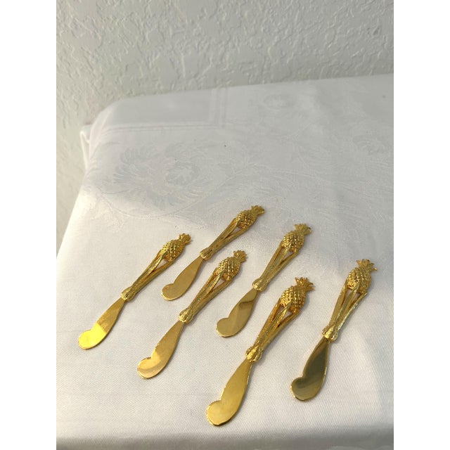 Hollywood Regency 1960s 24k Plated Pineapple Appetizer Spreaders, S/6 For Sale - Image 3 of 4