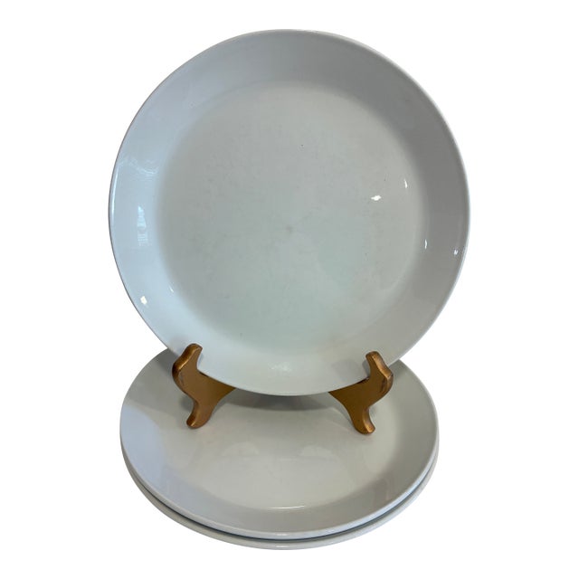 Vintage Johnson Brothers Tivoli Plates, Set of 3, White Ironstone, England For Sale