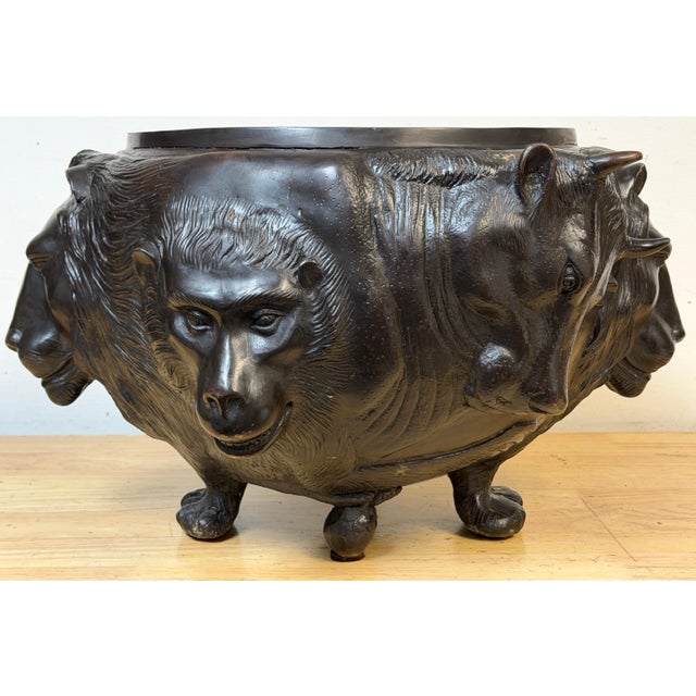 Large Meiji Japanese Bronze Zoomorphic Jardinière Attributed to Genryusai Seiya An exceptional and highly sculptural...