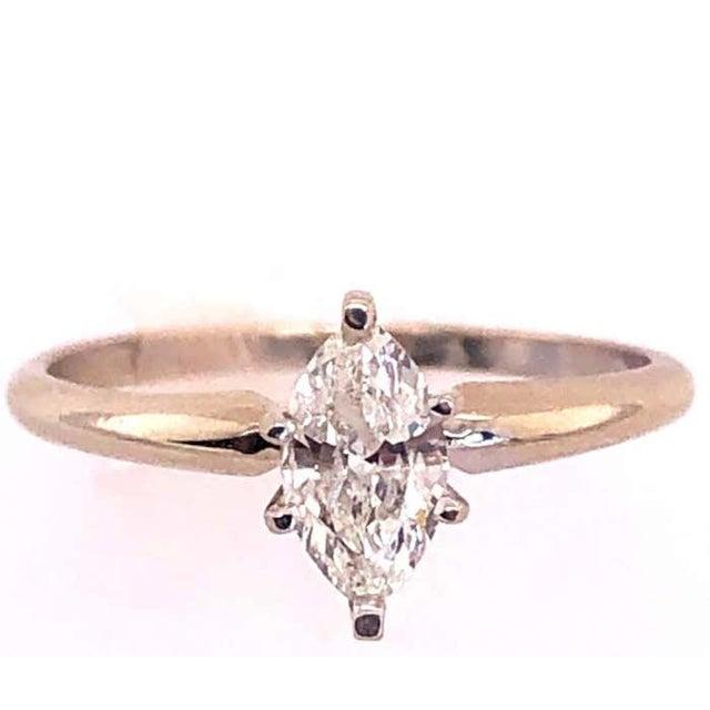 Metal 14 Karat White Gold Diamond Engagement Ring For Sale - Image 7 of 9