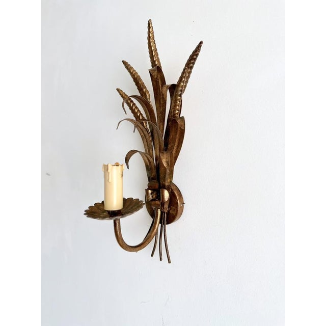 Vintage Gilt Metal Wheat Sheaf Wall Sconce, France, 1960s, in Very Good conditions. Designed 1960 to 1969 Up to 250V...