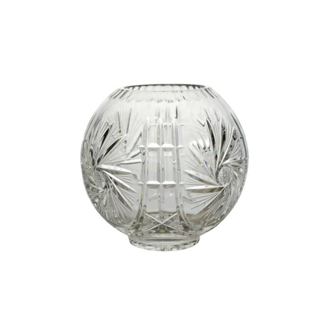 Item Details: -This is a stunning combination of brilliance and clarity. This stunning rose bowl looks radiant whether...