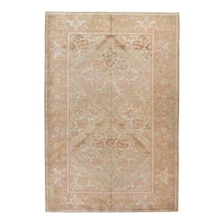 Galerie Shabab Collection Mid-20th Century Turkish Anatolian Accent Rug For Sale