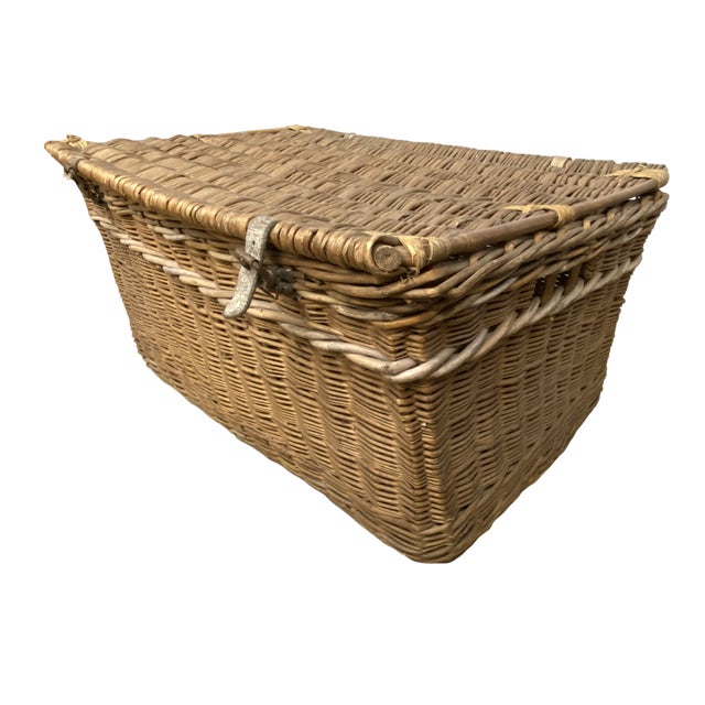 1930s French Wicker Trunk For Sale In Los Angeles - Image 6 of 12