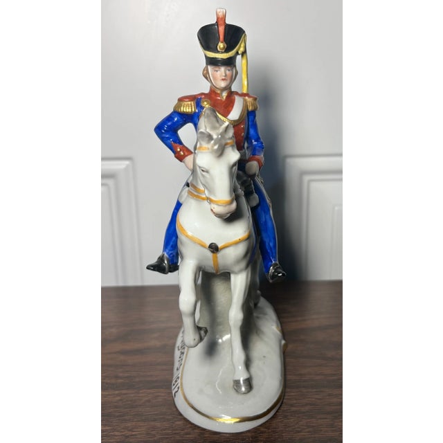Traditional 1918-1920 German Sitzendorf Porcelain Light Dragoons 1812 Military Officer on Horseback Figurine For Sale - Image 3 of 7
