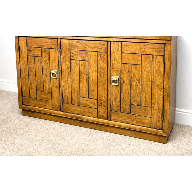1980s Vintage Drexel Heritage Woodbriar II Collection Illuminated Three-Door For Sale - Image 5 of 7