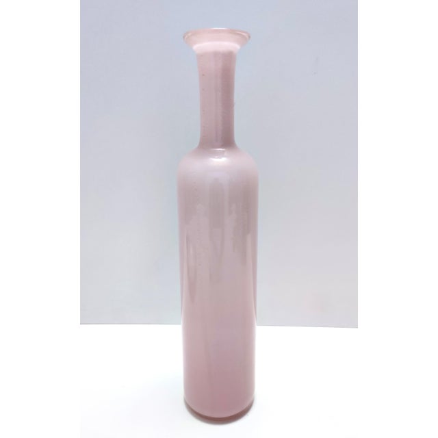 Pink Encased Murano Glass Bottle Vase with Gold Leaf by Salviati, Italy, 1970s For Sale - Image 10 of 10