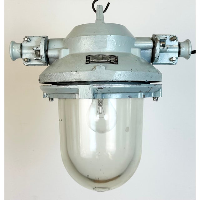 Metal Vintage Industrial Cast Aluminium Light from Elektrosvit, 1970s For Sale - Image 7 of 14