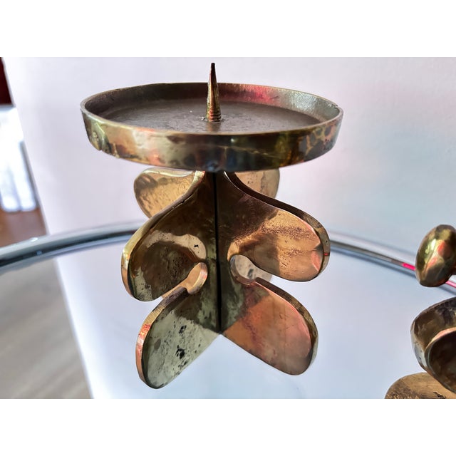 Brutalist Bronze Candlesticks by Giuseppe Gallo, Italy, 1960, Set of 2 For Sale - Image 4 of 8