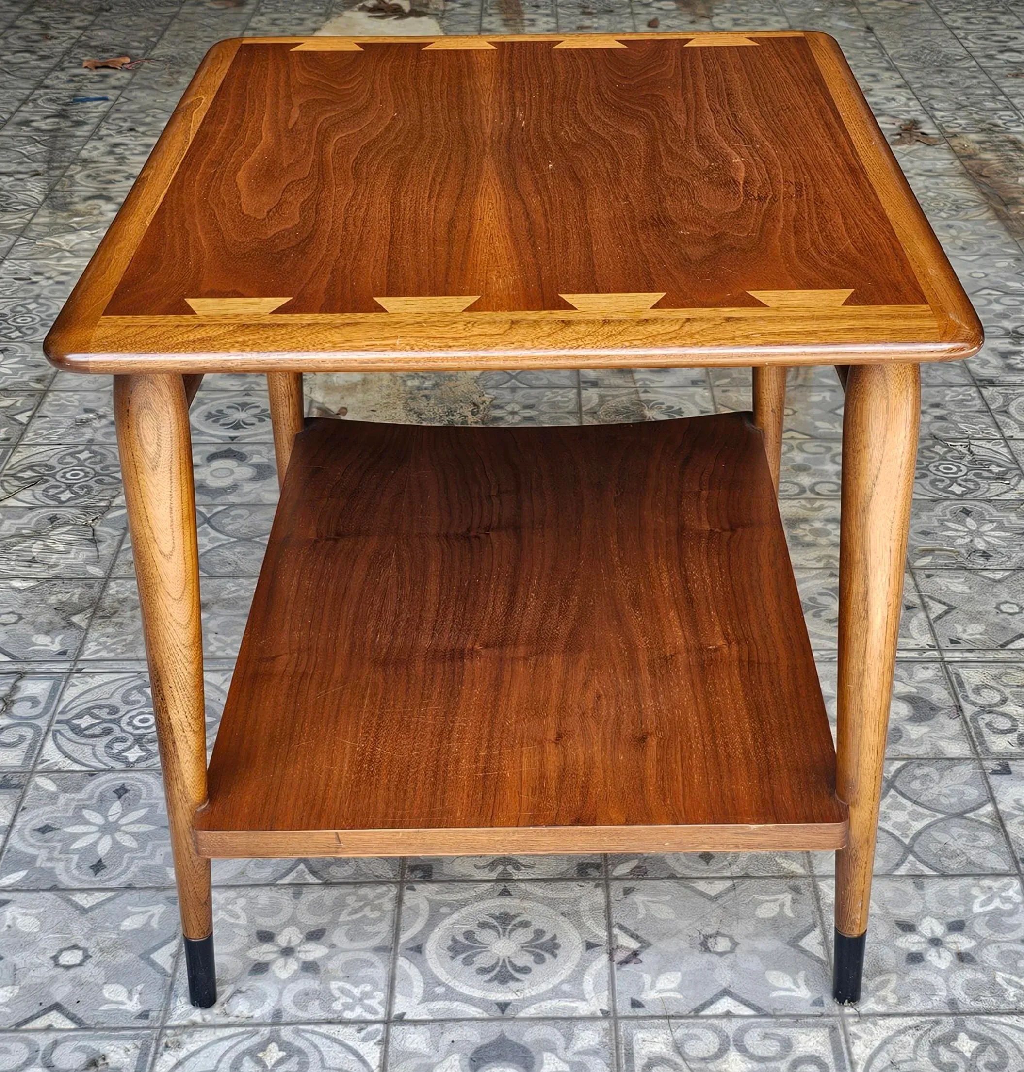1961 Lane Acclaim Dovetail Walnut Side Table | Chairish