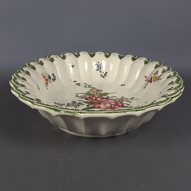 Ceramic Ceramic Centerpiece with Hand-Painted Flowers from Vecchia Lodi, 1960s For Sale - Image 7 of 15