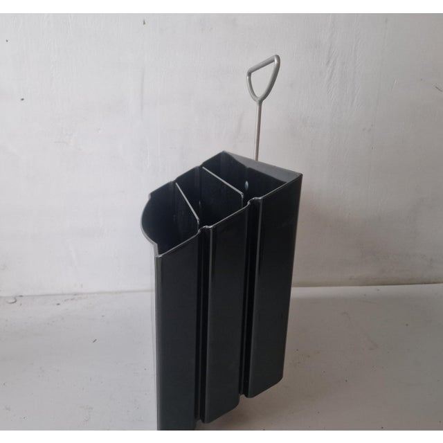 1990s Magazine Rack by Andries and Hiroko van Onck for Magis, 1991 For Sale - Image 5 of 8