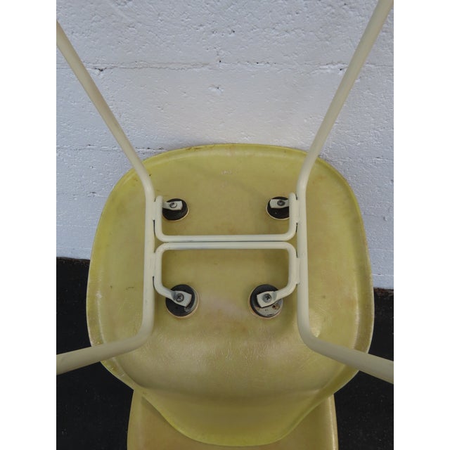 Herman Miller Eames Set of 3 Fiberglass Shell Chairs 1960s Light Yellow 6640 For Sale - Image 15 of 18