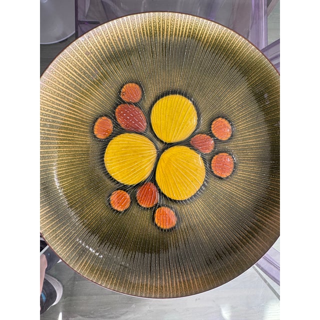 Annemarie Davidson Glass & Enamel Decorative Plate, Mid-20th Century Scallop Design For Sale - Image 12 of 12