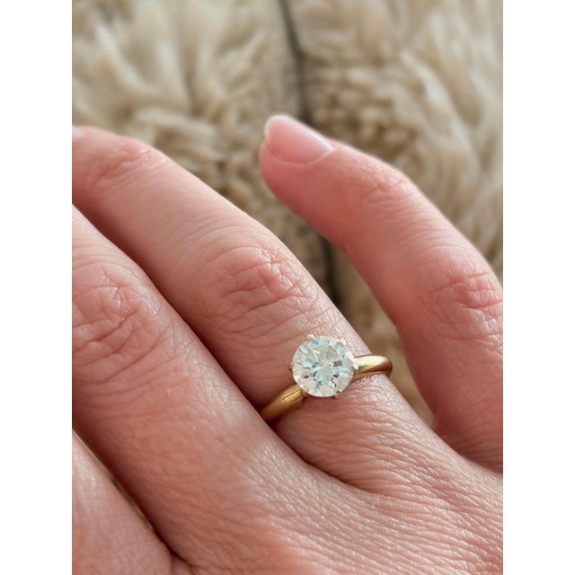 Gold Gia Certified 1.0 Carat, Solitaire Diamond Engagement Ring , Gh Color , Vs2 For Sale - Image 8 of 8