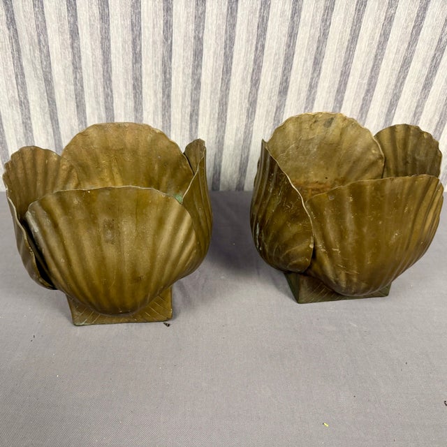 1970s Pair of 1970s Hollywood Regency Brass Seashell Planters For Sale - Image 5 of 11