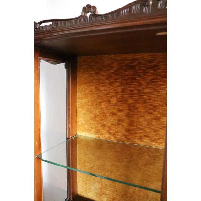 Mid-20th Century Baroque Lombard Display Case, 1950s For Sale - Image 9 of 12