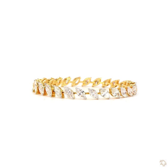 14 Carat Marquise Cut Diamond Gold Bracelet For Sale - Image 4 of 9