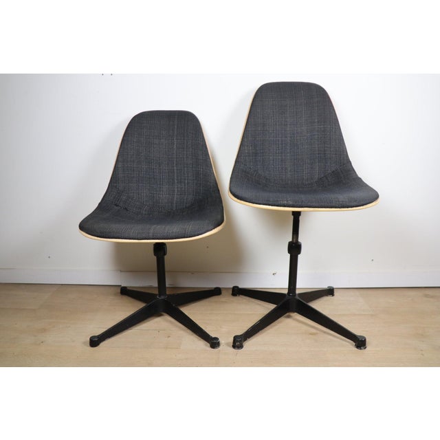 Adjustable Swivel Chair in Fiberglass by Charles and Ray Eames for Herman Miller, 1960s For Sale - Image 15 of 16