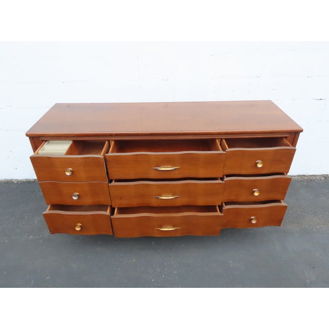 Kent Coffey Mid Century Modern Long Dresser Bathroom Vanity 6892 For Sale In Miami - Image 6 of 15