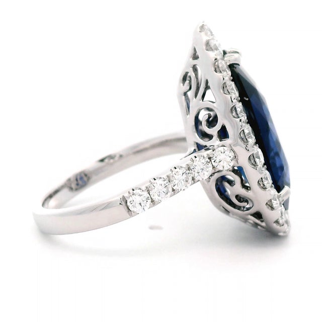 Contemporary Alexander Beverly Hills Gia 7.76ct Pear Shape Ceylon Sapphire & Diamond Ring 18k, Size 6.5 For Sale - Image 3 of 4