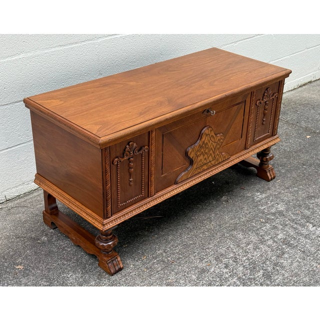 1930s Roos Cedar Blanket Chest For Sale In Atlanta - Image 6 of 12