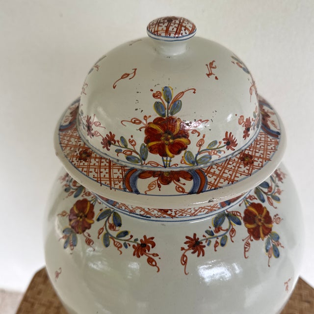 Early 20th Century Early 20th Century Monumental Italian Hand Painted Majolica Ginger Jar For Sale - Image 5 of 10
