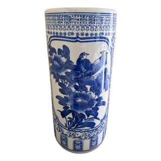 1980s Blue and White Chinoiserie Porcelain Umbrella Stand With Bird Motif For Sale