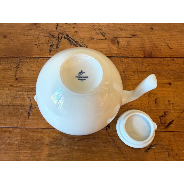White Vintage "Central Park" Teapot by Mikaela Dörfel for Fürstenberg, 2003 For Sale - Image 8 of 9