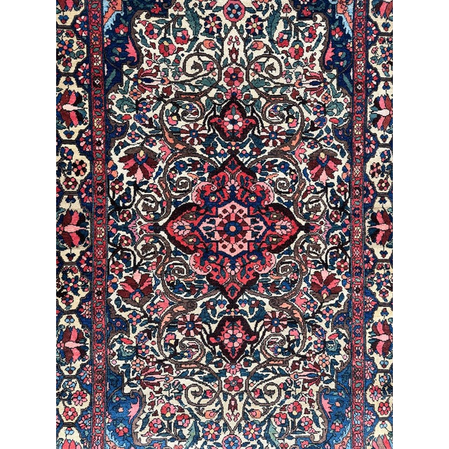 Vintage Bakhtiar Rug in Wool, 1920s For Sale - Image 14 of 18