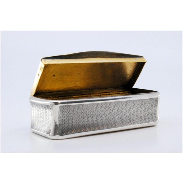 Snuff Box in Guilloche Silver with Monogram Card and Gold Interior For Sale - Image 5 of 10