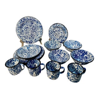 Set 16 Pieces Enamelware Blue & White Swirl Spatterware by CGS 4 Mugs 4 Dinners 4 Soups 4 Cereals For Sale
