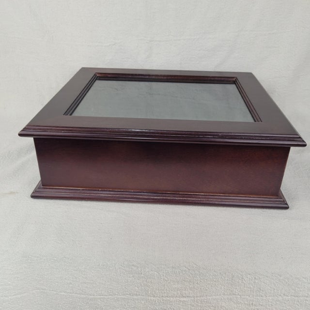 Traditional Vintage 1994 Bombay Company Mahogony Wood Glass Top Display Shadow Box Green Velvet Interior For Sale - Image 3 of 14