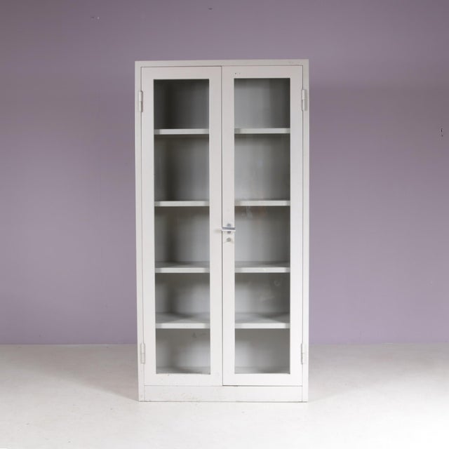 This striking 1960s industrial bookcase combines functionality with a strong mid-century character. Constructed from...