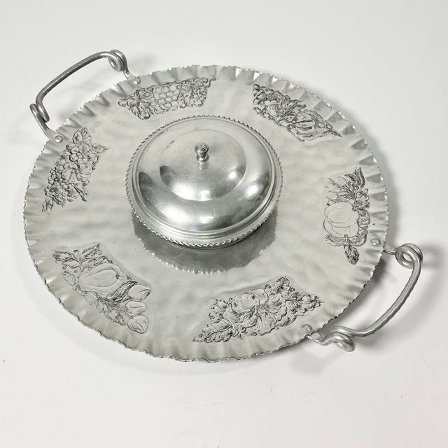 1950s Vintage Boho Chic Arts & Crafts Hand Wrought Etched Aluminum Round Serving Tray For Sale - Image 9 of 12